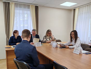 Уполномоченный провел собеседования с кандидатами в Молодежный совет 